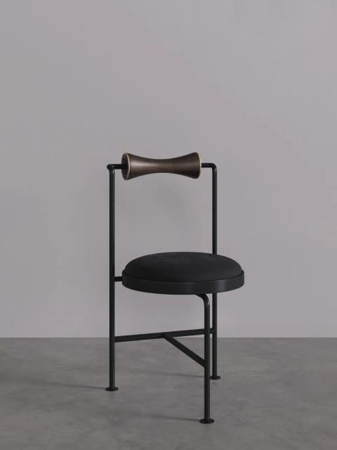 Krzesło VELNO SIDE tapicerowane metal i drewno niskie kratka