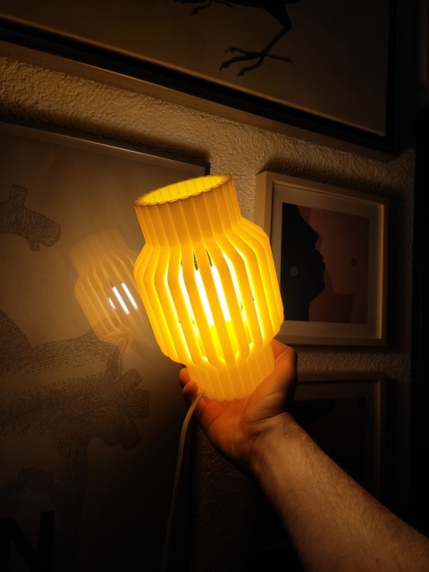 Lampka nocna RURKI beżoróżowa