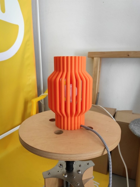 Lampka nocna RURKI fiołkowa