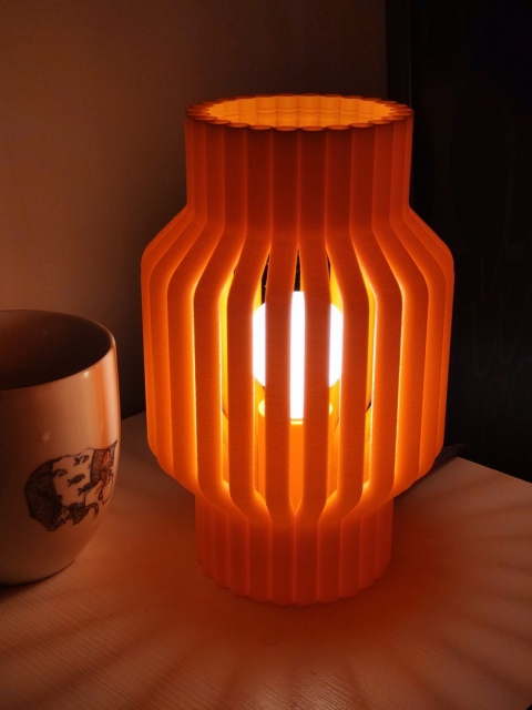 Lampka nocna RURKI czerwona