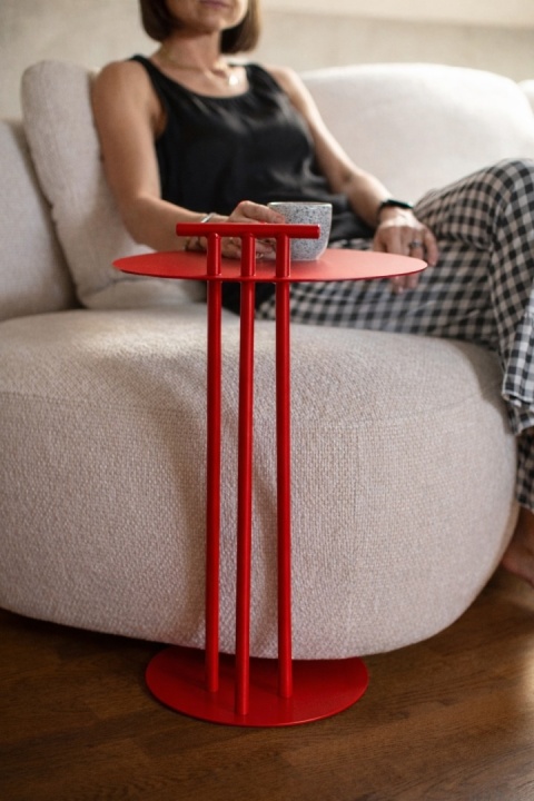 Stolik pomocniczy LOOP 40 x 40 cm nowoczesny pomidorowa czerwień mat