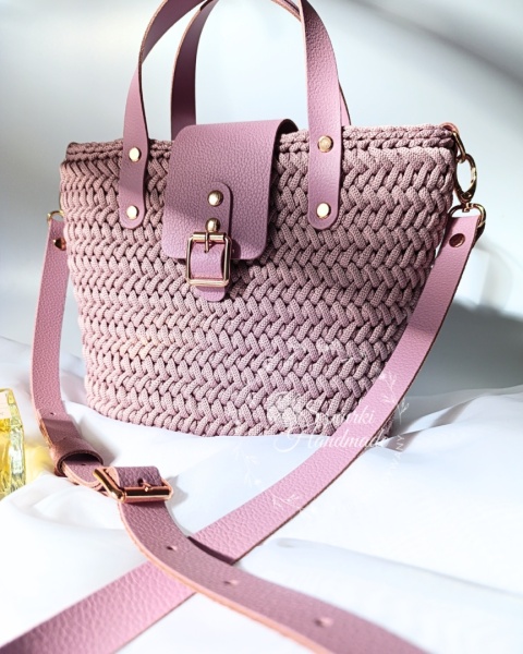 Torebka pleciona koszyk brudny róż
