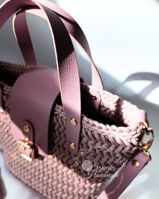 Torebka pleciona koszyk brudny róż