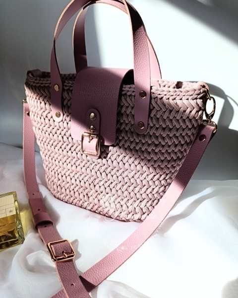 Torebka pleciona koszyk brudny róż