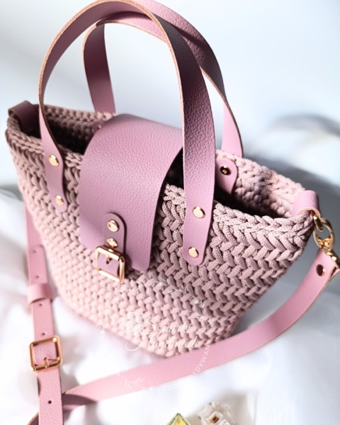 Torebka pleciona koszyk brudny róż