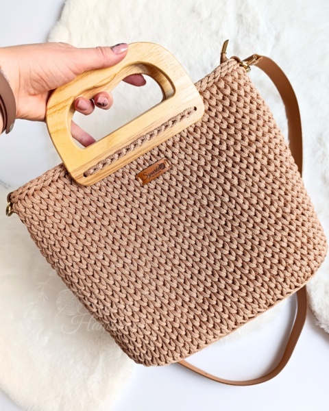 Torebka koszyk z drewnianiymi rączkami i suwakiem beżowa