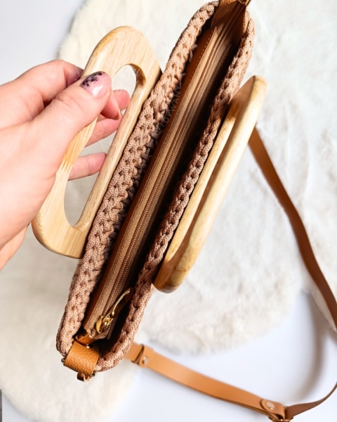 Torebka koszyk z drewnianiymi rączkami i suwakiem beżowa